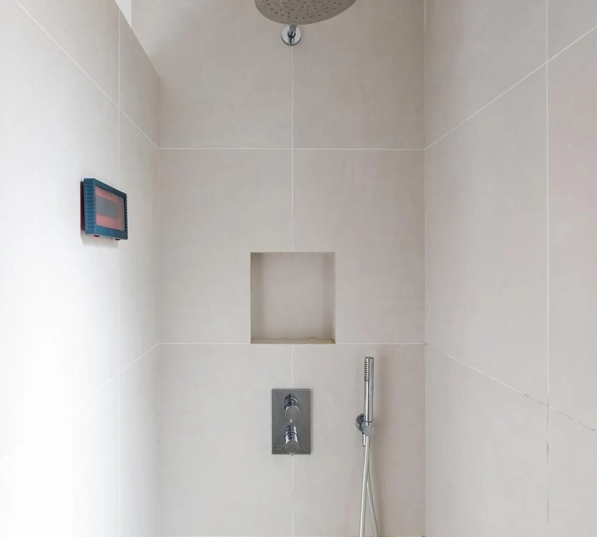 Apartment Veeve - Ethereal Light Paris France