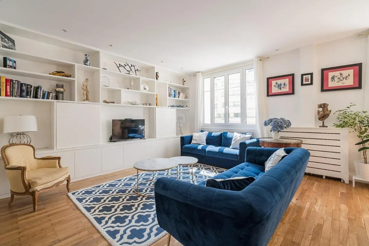 Veeve - Ethereal Light Paris Fransa